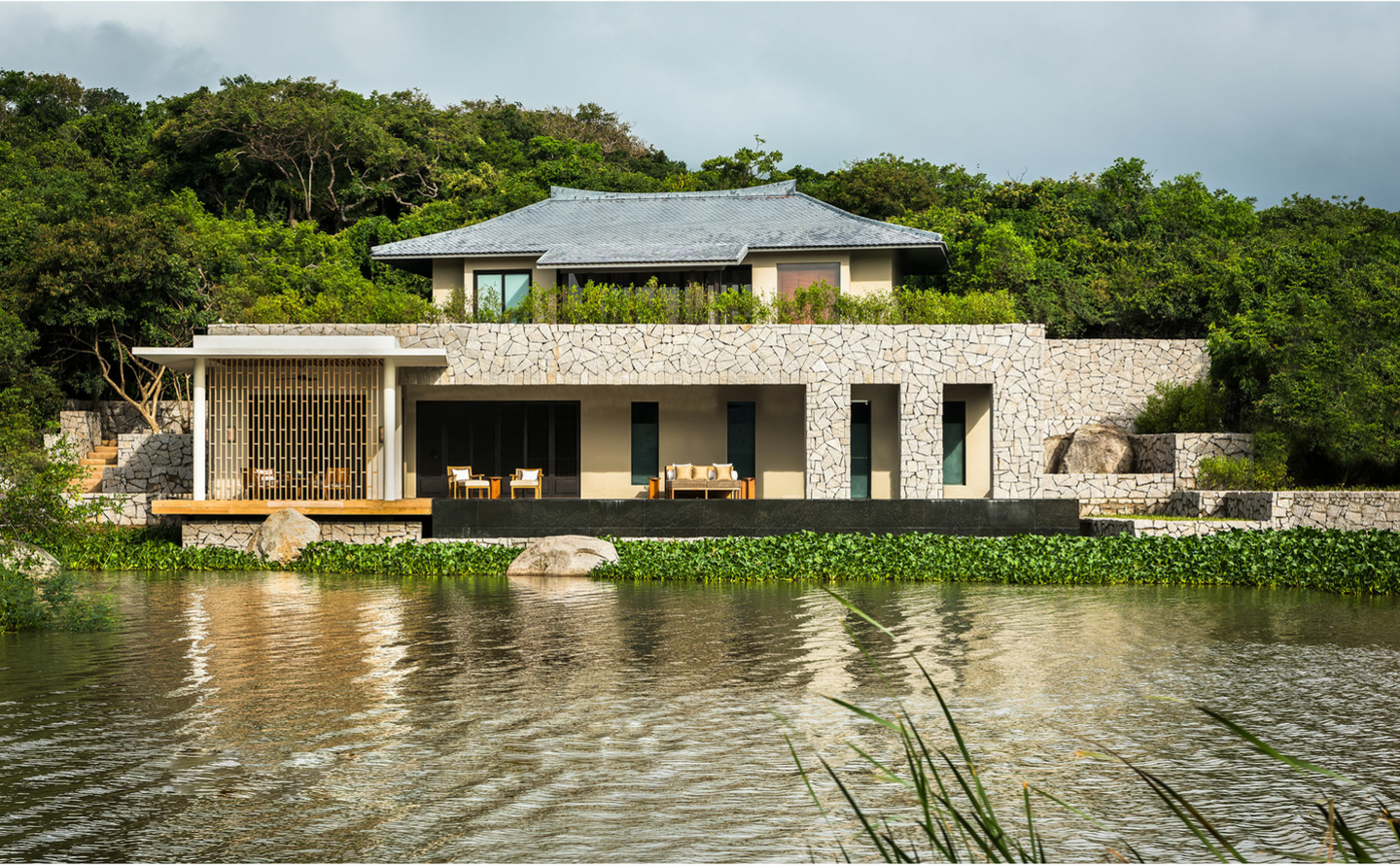 レイク ウェルネス プール ヴィラ - アマノイの客室